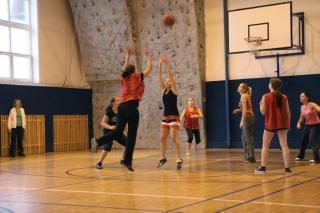 Basketbalový turnaj školy - říjen 2012